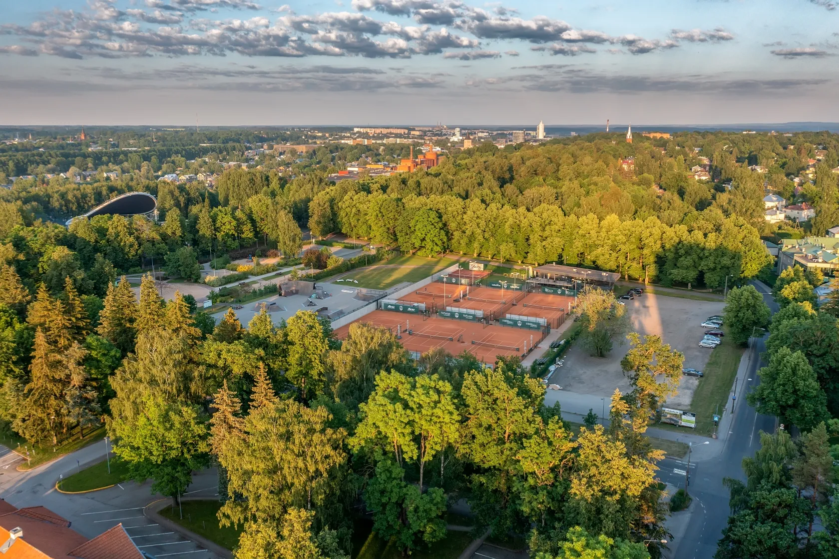 Kreutzwaldi–Tuglase ristmik