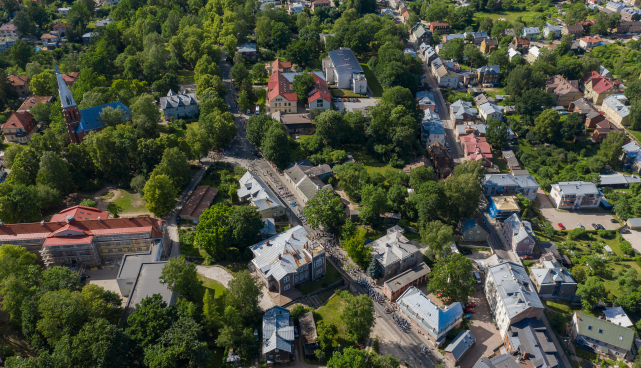 Kreutzwaldi tänav droonivaates