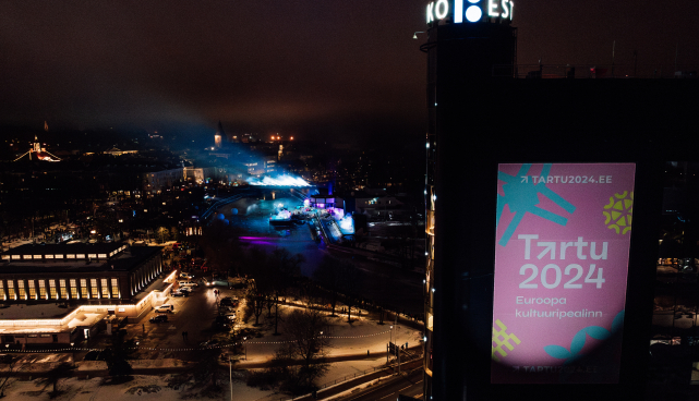 Tartu 2024 avapidustused Emajõel