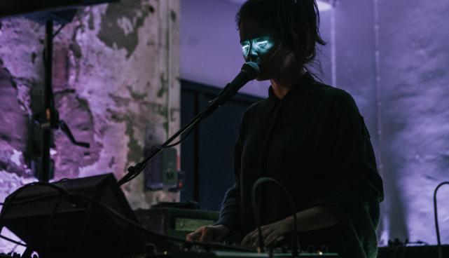 DJ