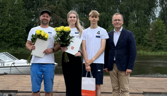 veemoto MM-i võitjate tänamine Tartu Kalevi Veemotoklubis