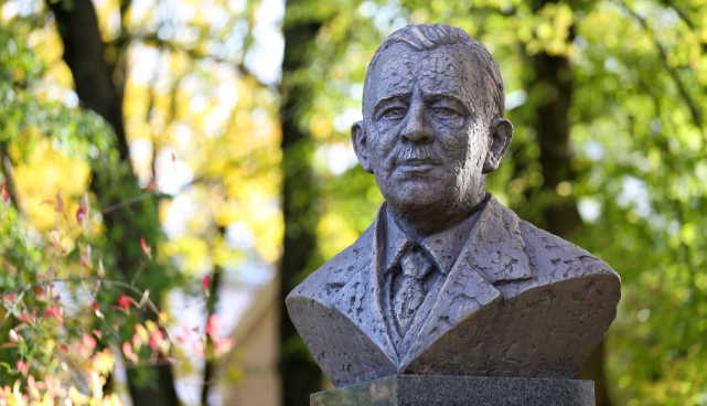 Konstantin Konik