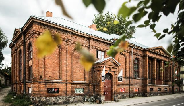 uus teater