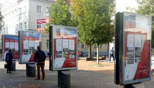Poe tänava infostendid