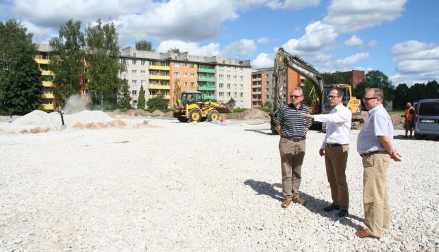 Annelinnas asuv parkla