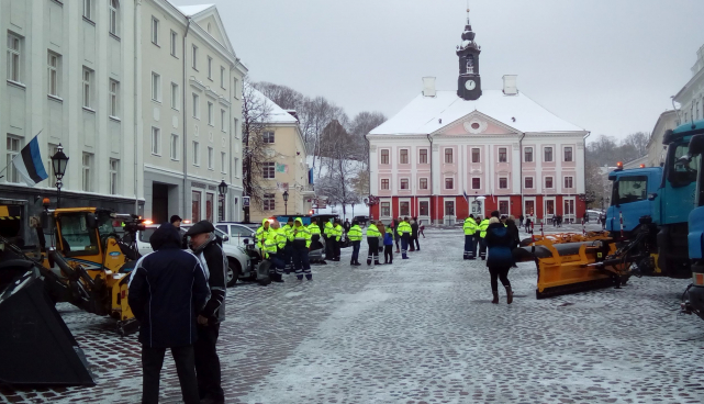 Foto enne eelmist hanget toimunud esitluselt.